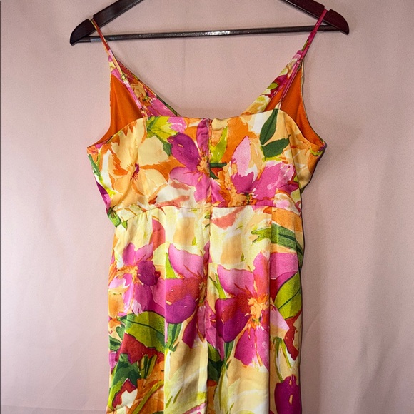 Tropical Floral Chic Midi Dress with Spaghetti Straps | Effortless Elegant Style - Picture 4 of 9